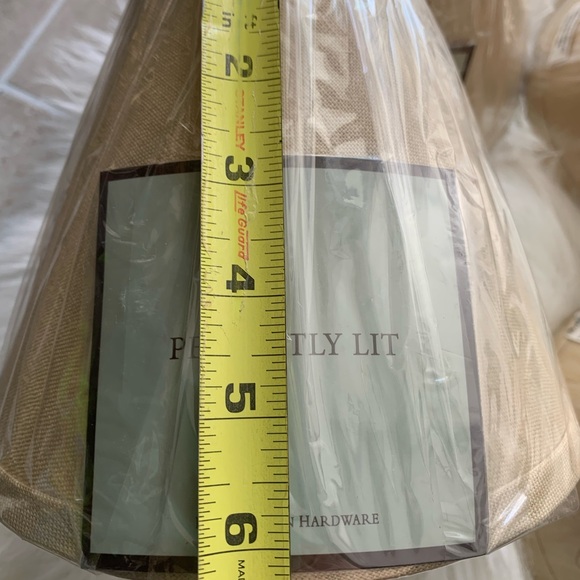 Restoration Hardware NEW 4 Small/Medium Clip On beige lampshades - Picture 8 of 9